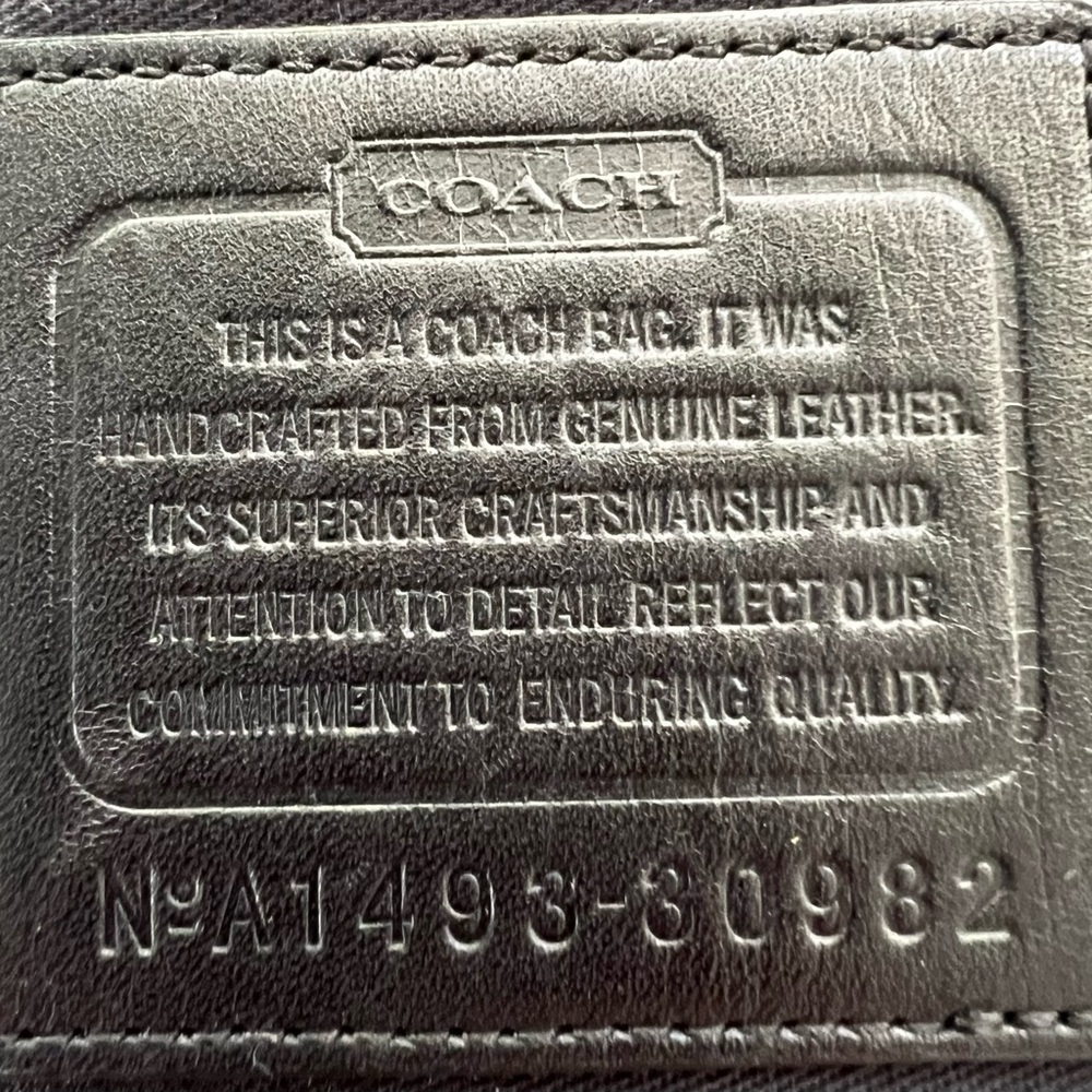 Coach Borough in Edgepaint  - A1493-30982 - Picture 16 of 16